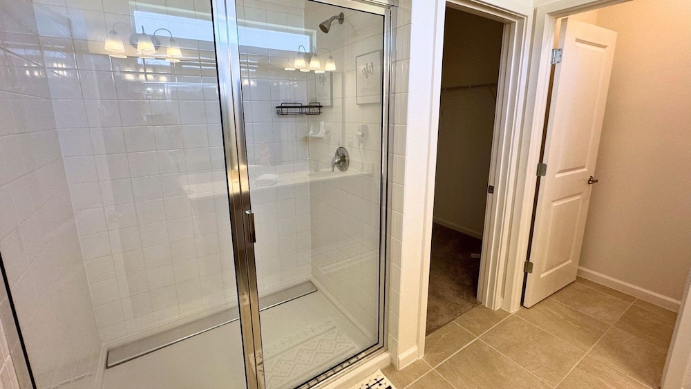 Family Friendly 12bd w Jacuzzi Veranda Palms 4401