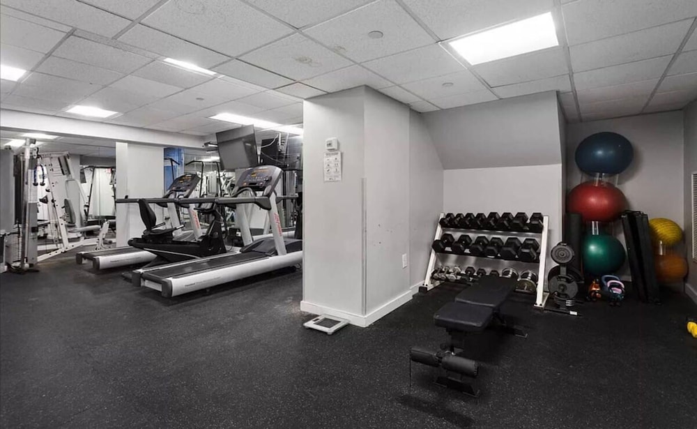 73-1111 New Studio UWS Doorman Gym