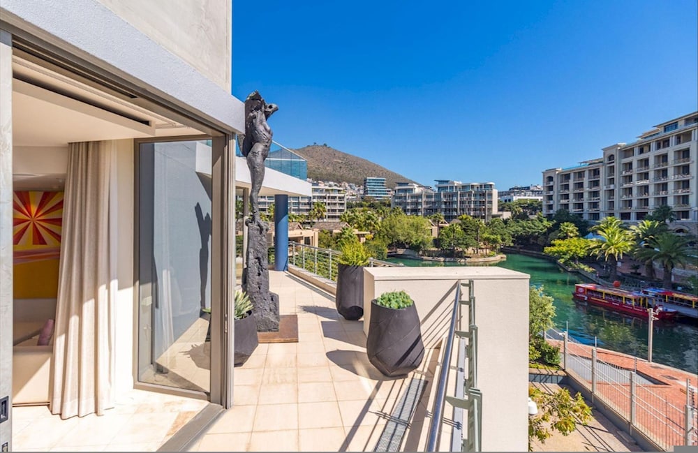 The Marina Family Penthouse - 609