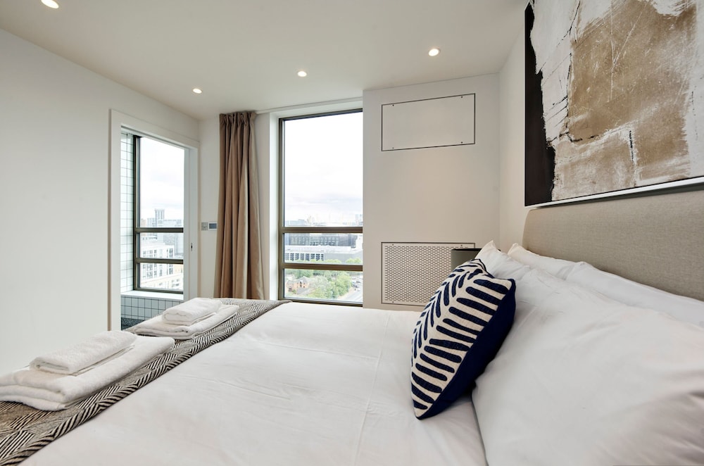 Sensational Two-bedroom Apartment in East London
