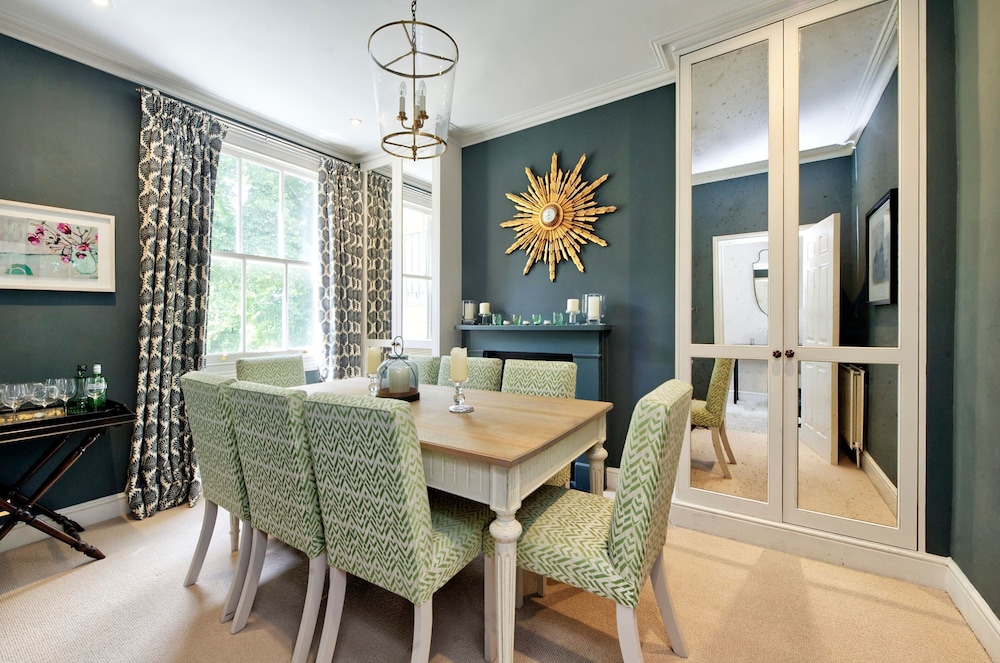 Gorgeous Modern 2 Bedroom Flat in Chelsea