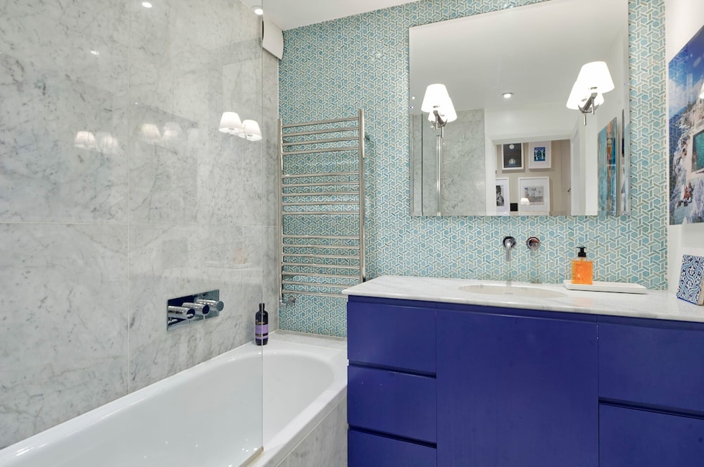Lovely 2-bed Garden Flat in West Kensington