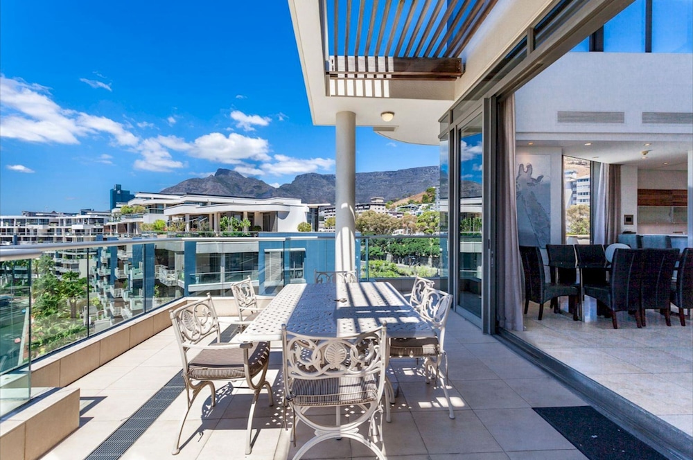 The Marina Family Penthouse - 306
