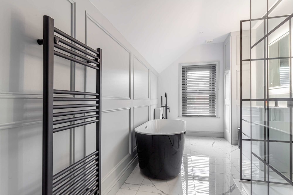 Host Stay Barton Road Retreat
