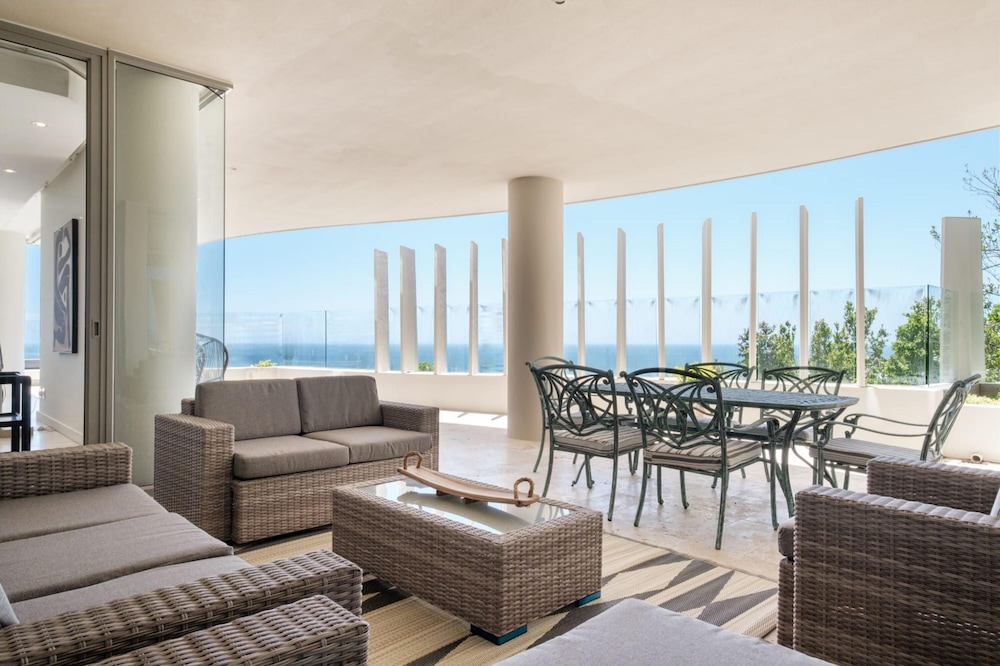 Opulent Villa w Sea Views Marla Villa view 3