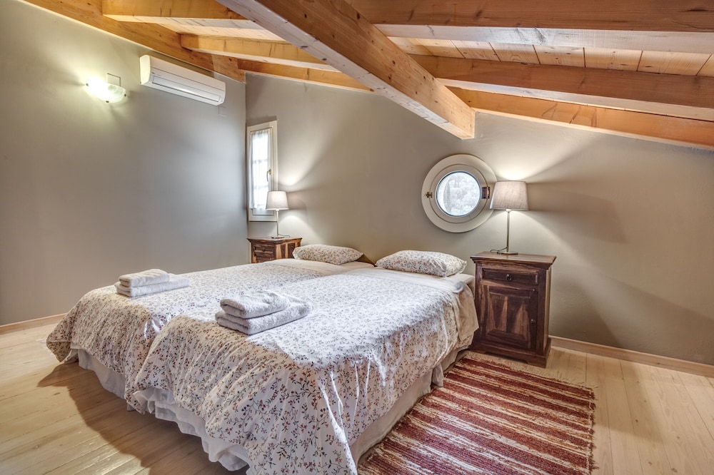 Mastrogiannis Farm House view 5