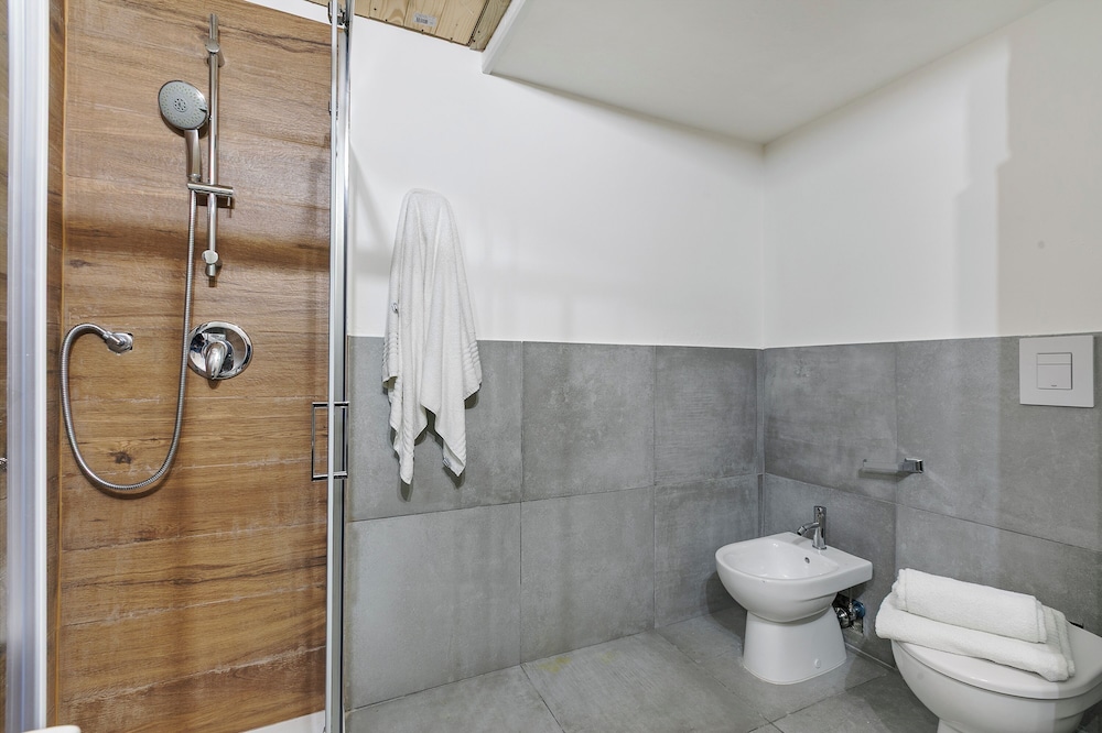 Dimora Savoia With Jacuzzi Bari