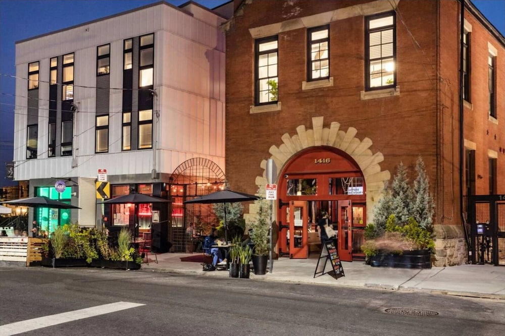 Philly A Colorful Urban Oasis