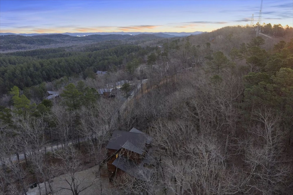 Three Bears Hideout Luxury Mountain Cabin Getaway for Families Groups