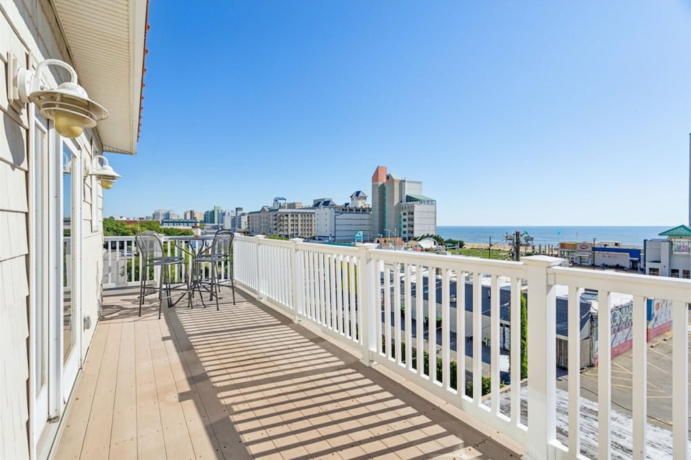 Coastal Destiny - Ocean View Balcony Elevator