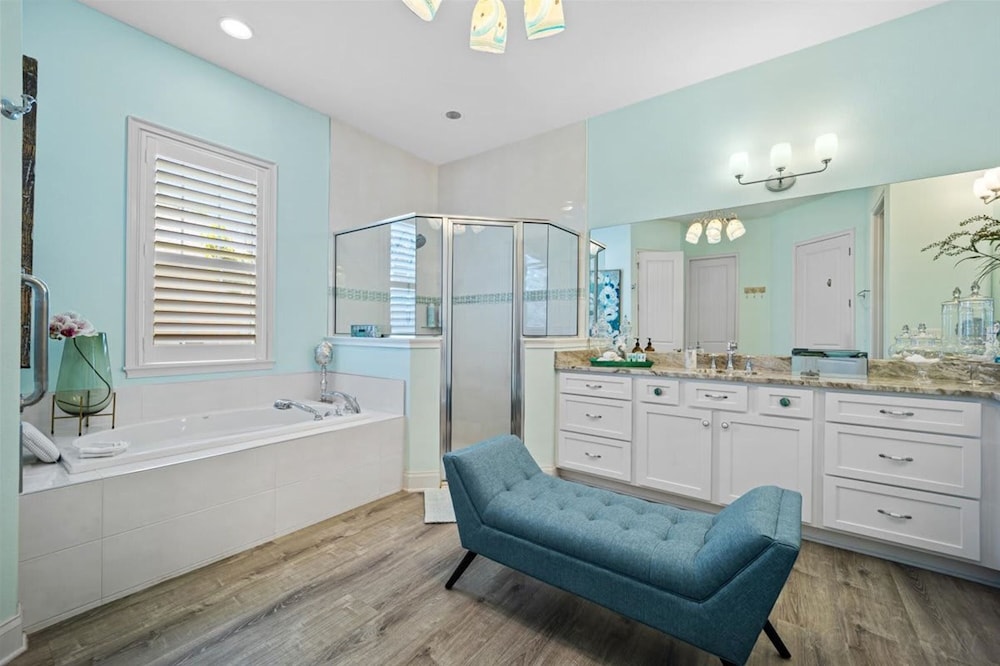 5BR Retreat Pool Opt Heated Spa Bikes Views