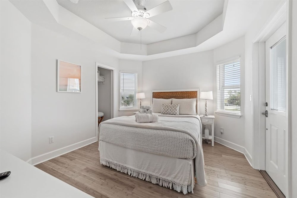 Beachfront 5BR Home With Ocean Views