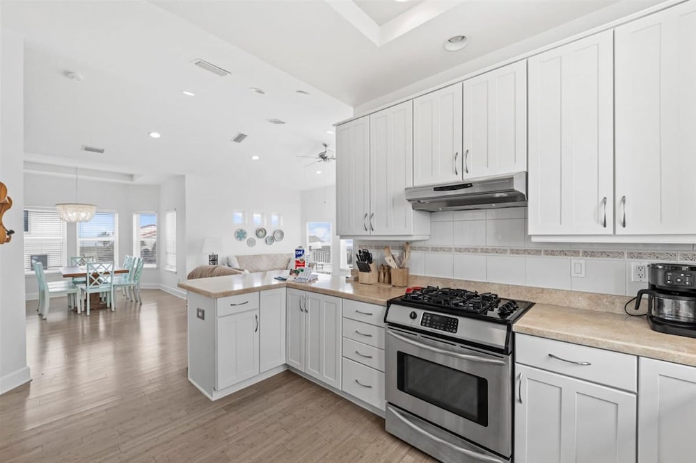 Beachfront 5BR Home With Ocean Views