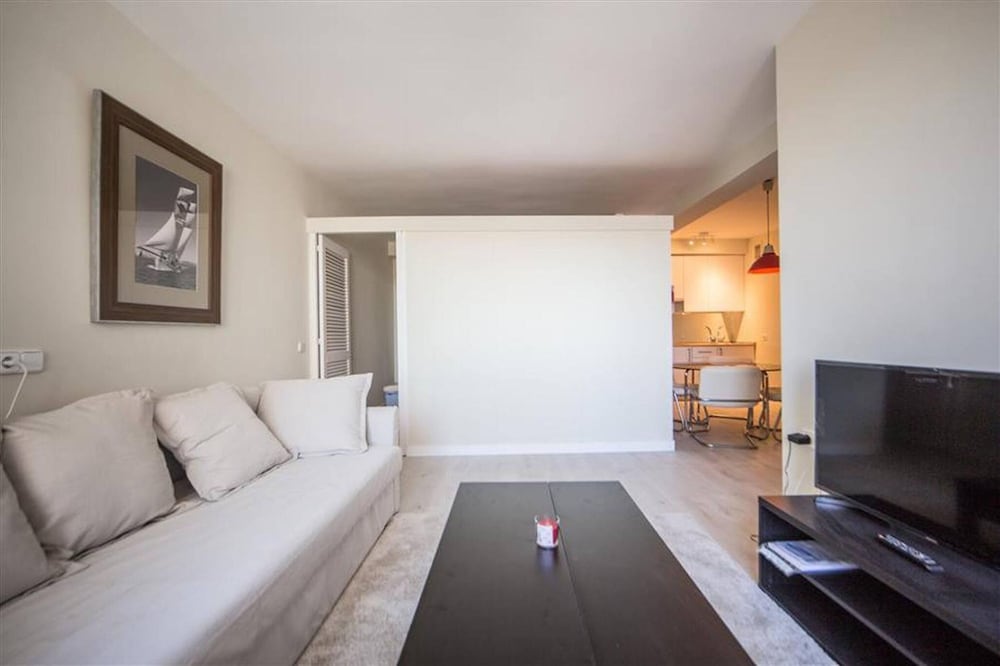 Colon 902 in Madrid With 1 Bedrooms and 1 Bathrooms