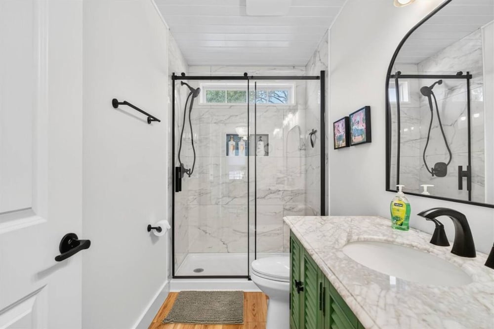 New Listing Lux Beach House Dog Friendly