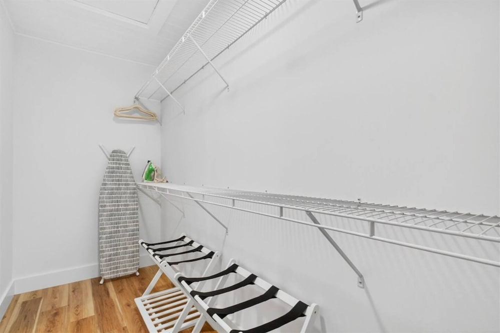 New Listing Lux Beach House Dog Friendly