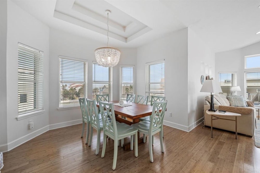 Beachfront 5BR Home With Ocean Views