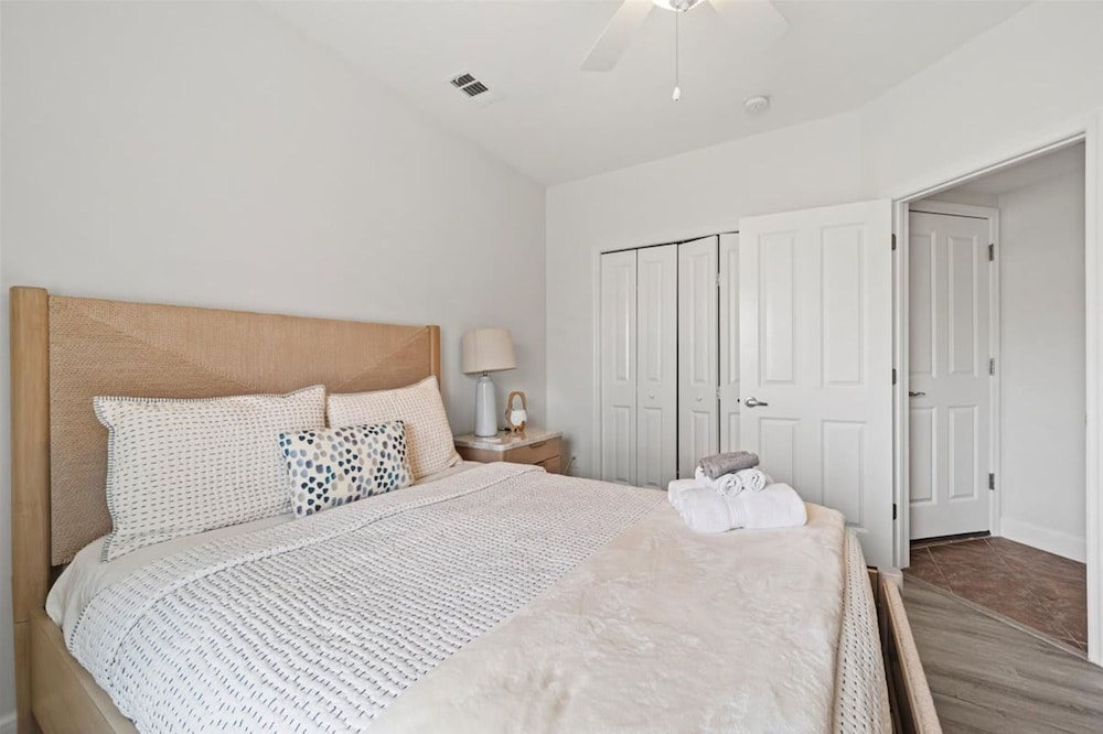 Beachfront 5BR Home With Ocean Views