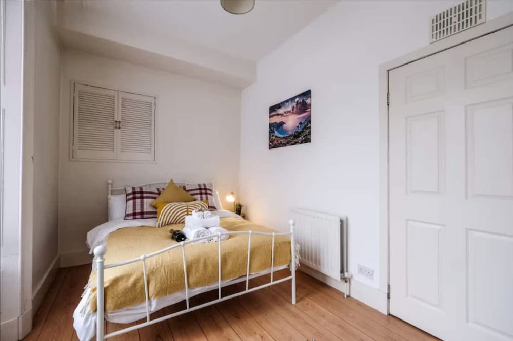 1 Bedroom Ground Floor Apartment