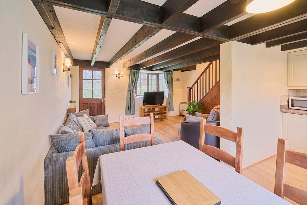 Host Stay Providence Cottage