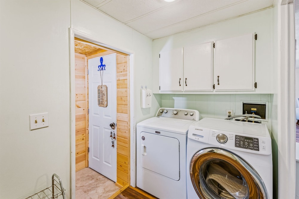 Enjoy Coastal Comfort in This Relaxing Retreat