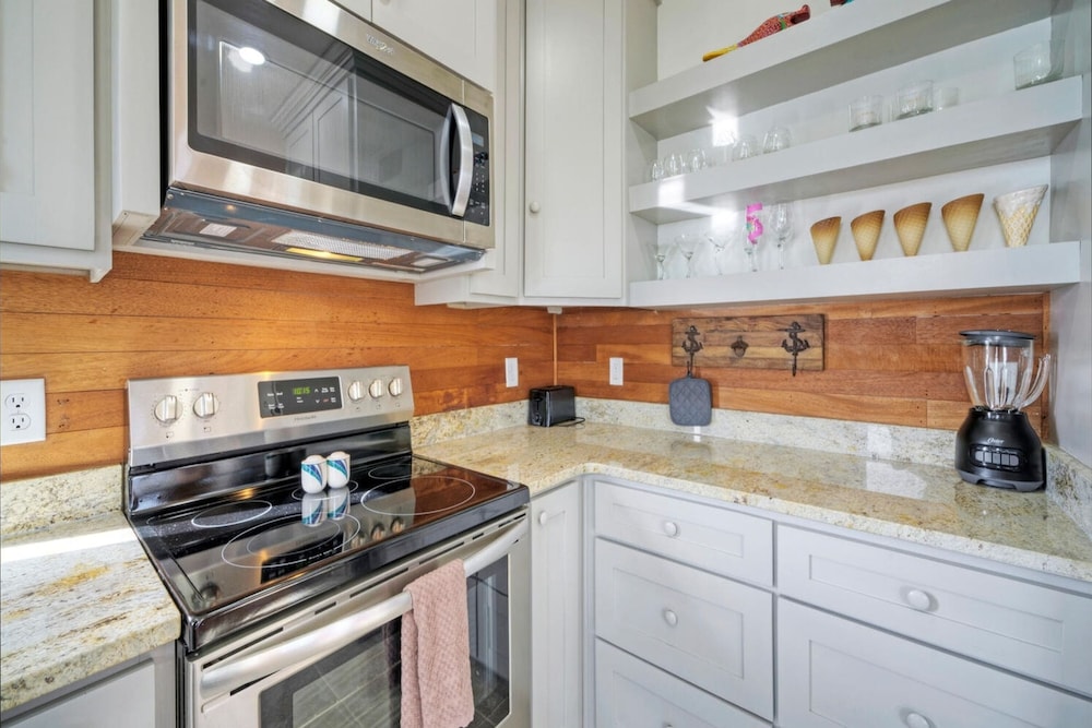 Marlin Madness by Avantstay Waterfront Getaway w Community Pool Boat Dock
