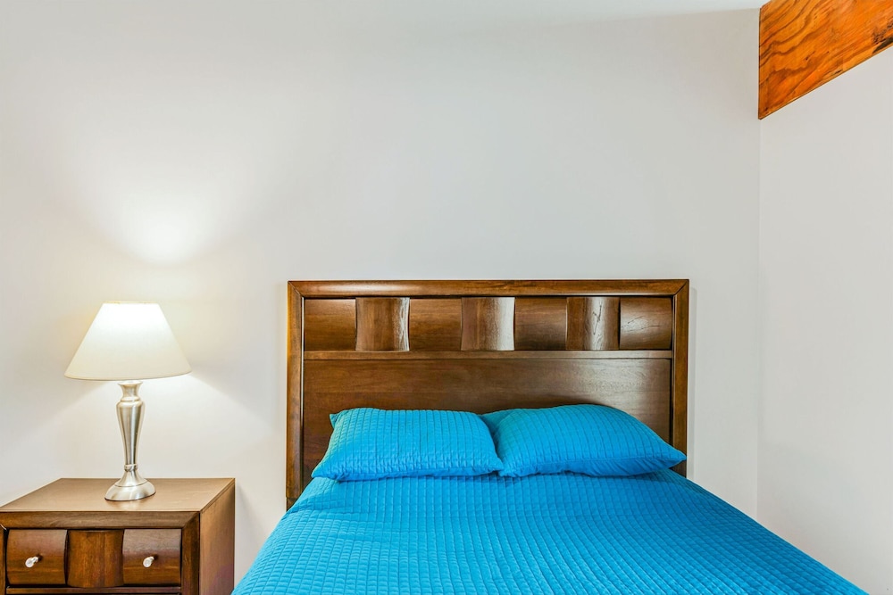 Tracyton Condo 202 in Bremerton