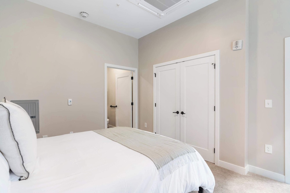 CozySuites at Textile