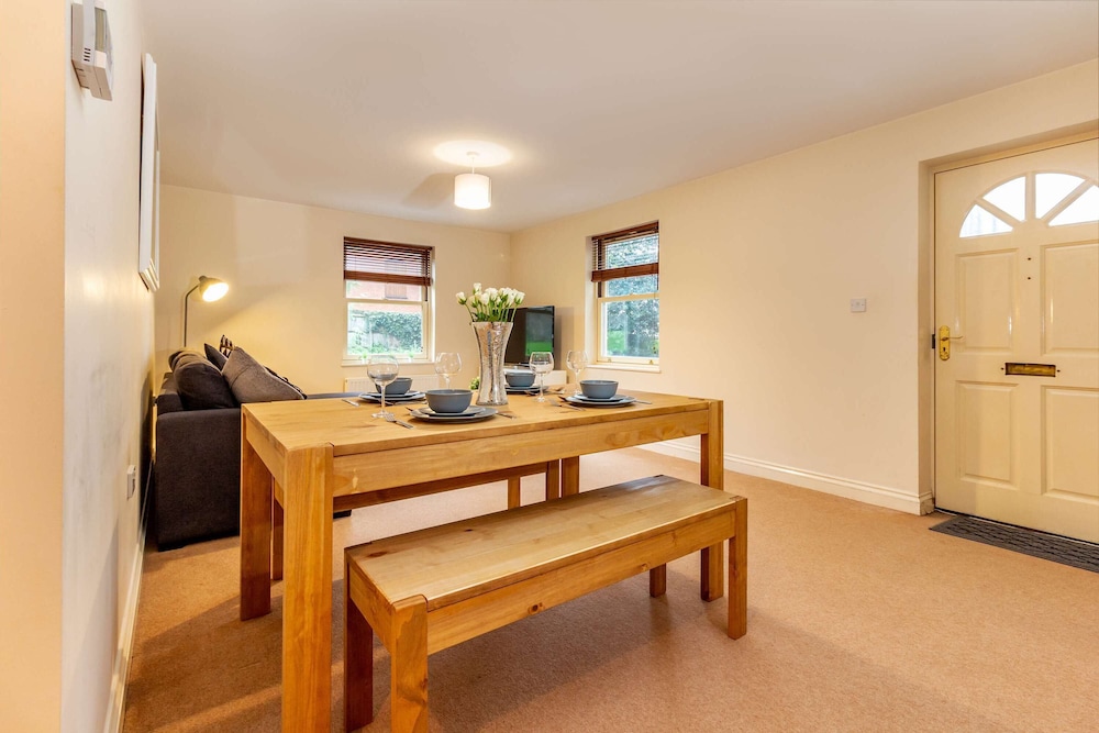 Host Stay Hillbrook House Apartment