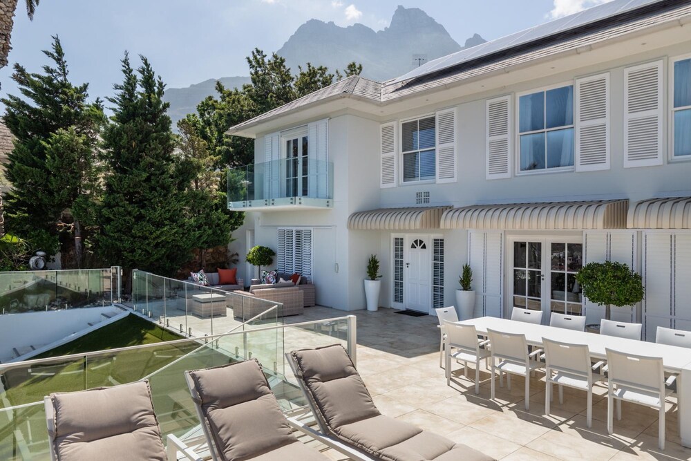 Incredible 6bed w Pool in Camps Bay Villa Galazzio