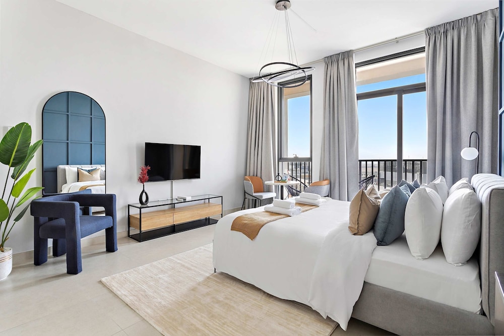Silkhaus Luxury Studio Near Dubai Sport City