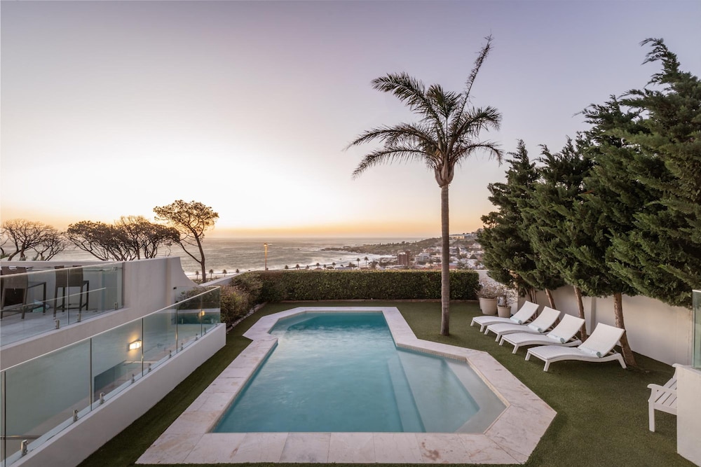 Incredible 6bed w Pool in Camps Bay Villa Galazzio