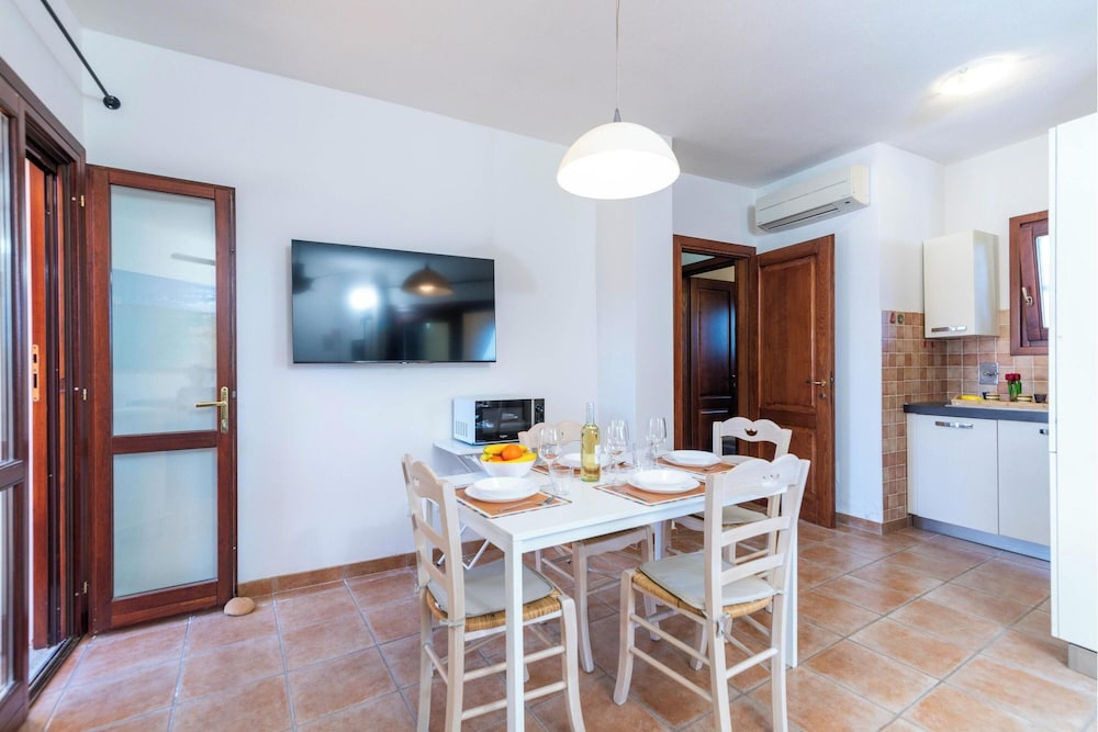 Sweet Home Tavolara