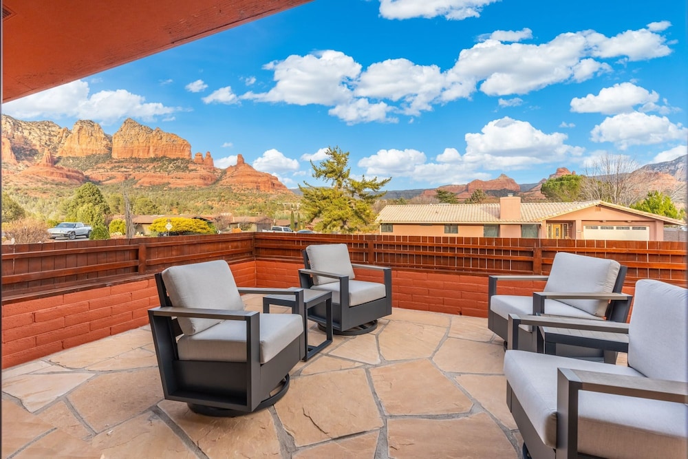 NEW Redrock Experience Views Firepit Hottub