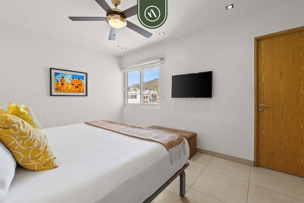 Amazing 1 BR Condo in Romantic Zone - Rooftop Pool