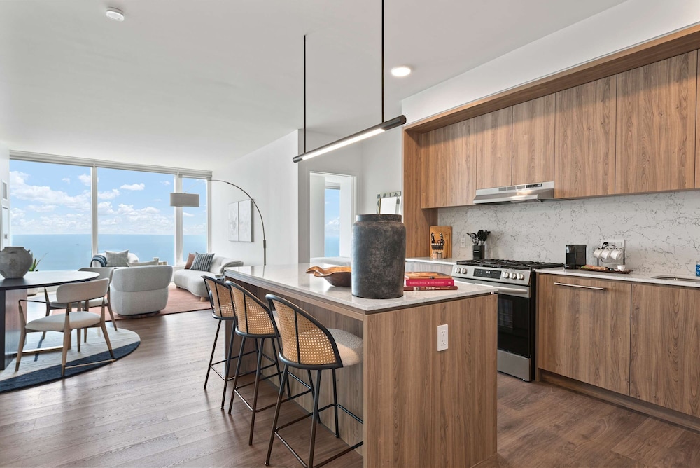 Luxe Apts Stunning Lake Views Resort Amenities