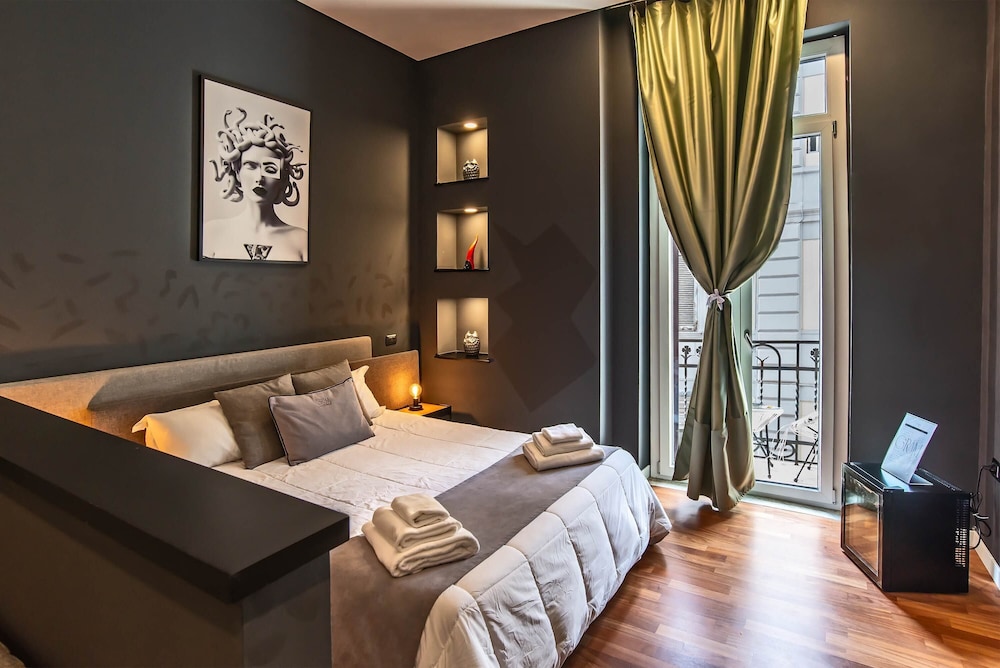 Gram Suites