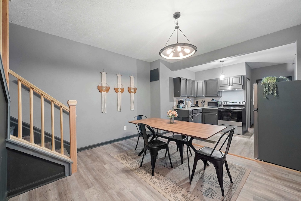 North Pearl Residences 874