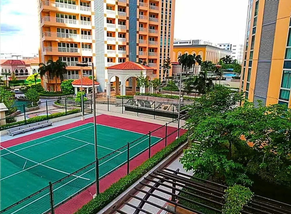 Live Luxury Living at BGC Venice