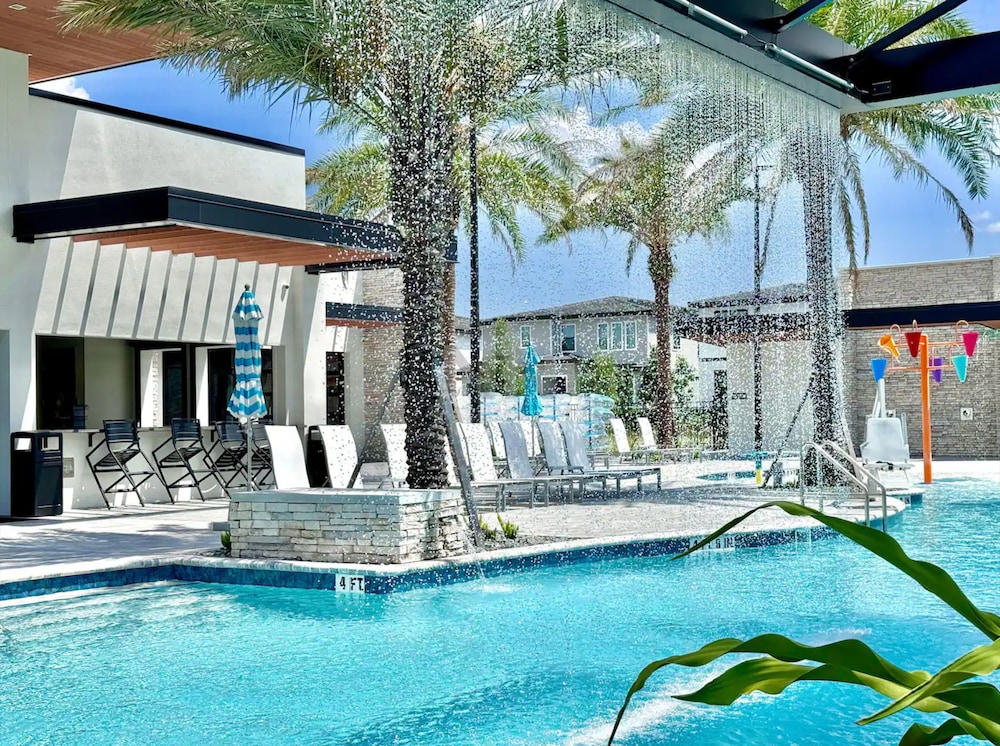 8 Bedroom Themed Rooms Huge Games Room Pool Spa