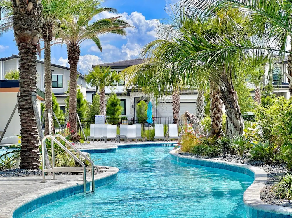8 Bedroom Themed Rooms Huge Games Room Pool Spa