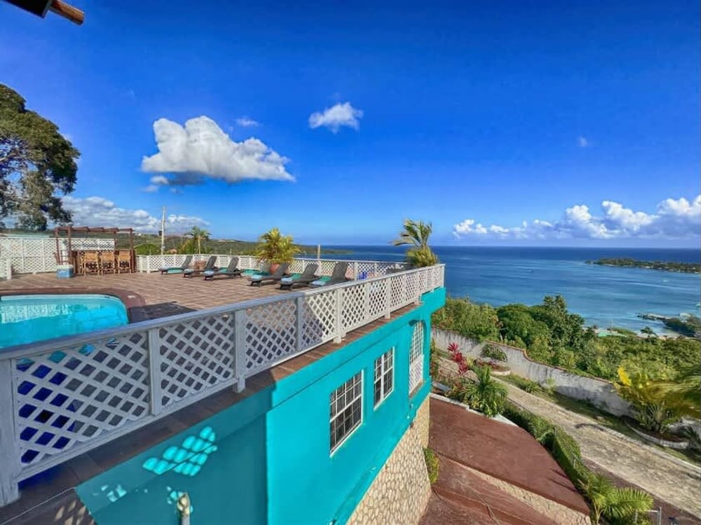 Villa Isabella Discovery Bay