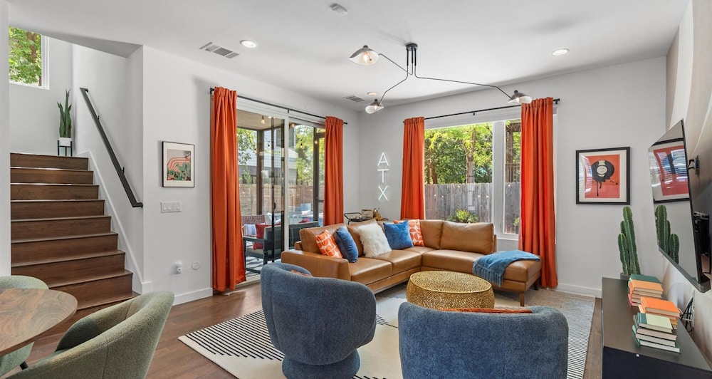 Eclectic Group Getaway With Pool Patio Fire Pit