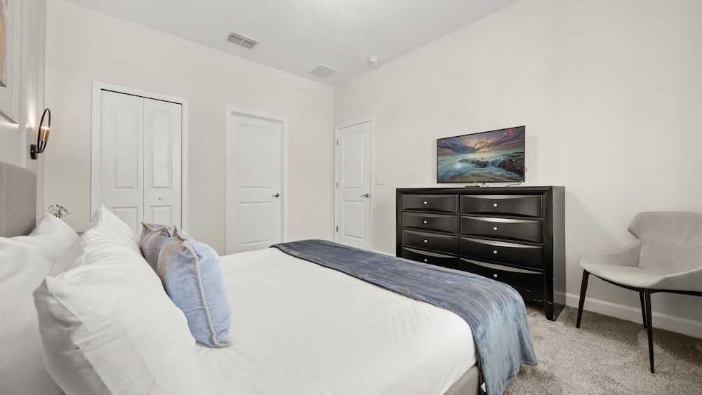 Upstay Championsgate 9BR Villa With Pool Cinema