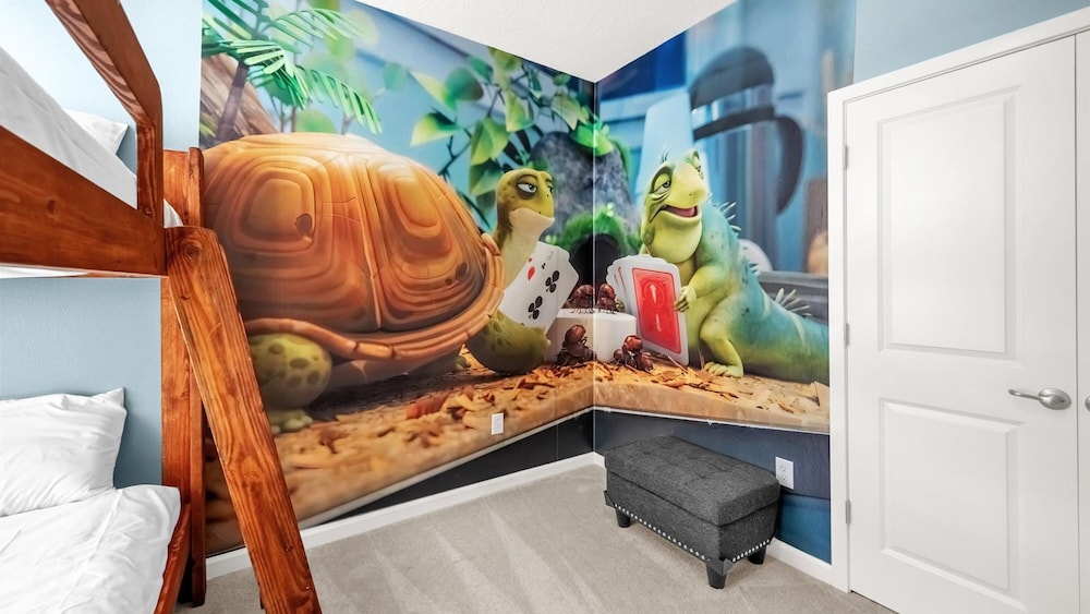 Upstay Spacious Villa w Pool Hot Tub Game Room
