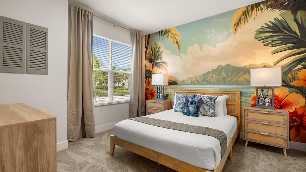 Contemporary 4BR Townhome With Pool Themed Rooms
