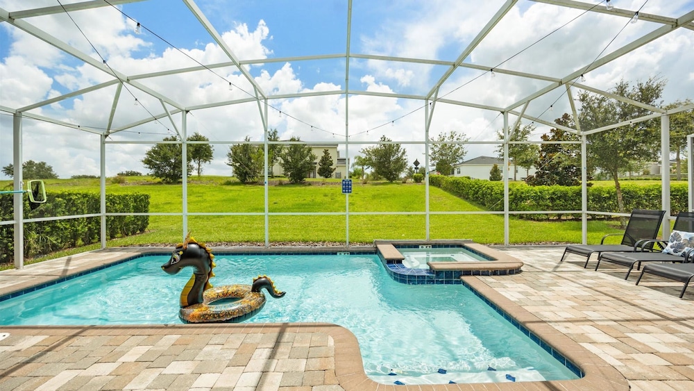 Upstay Championsgate 9BR Villa With Pool Cinema
