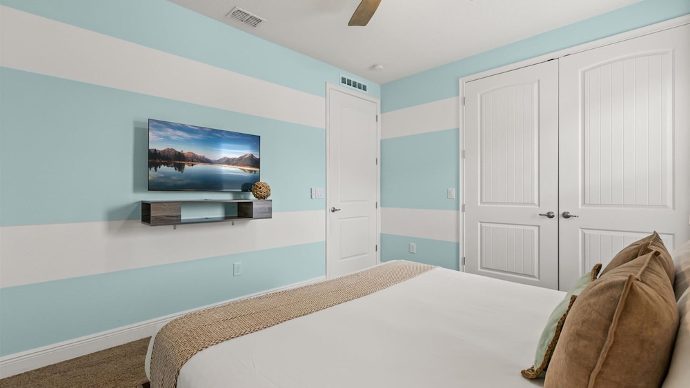 Upstay Spacious 5BR Villa Private Pool and Hot Tub