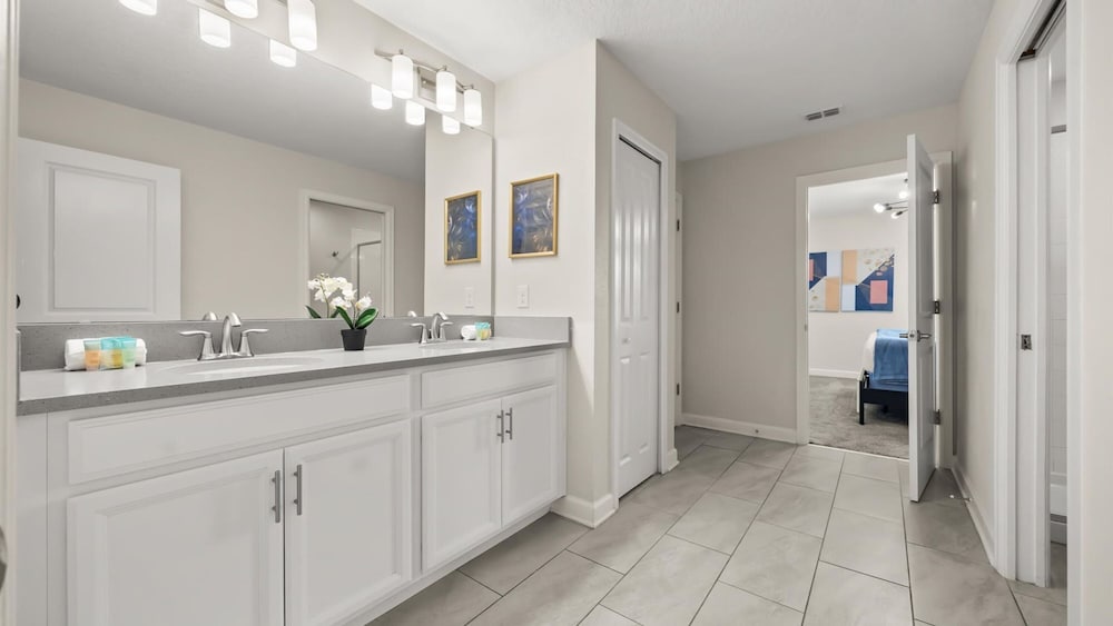 Upstay Championsgate 9BR Villa With Pool Cinema