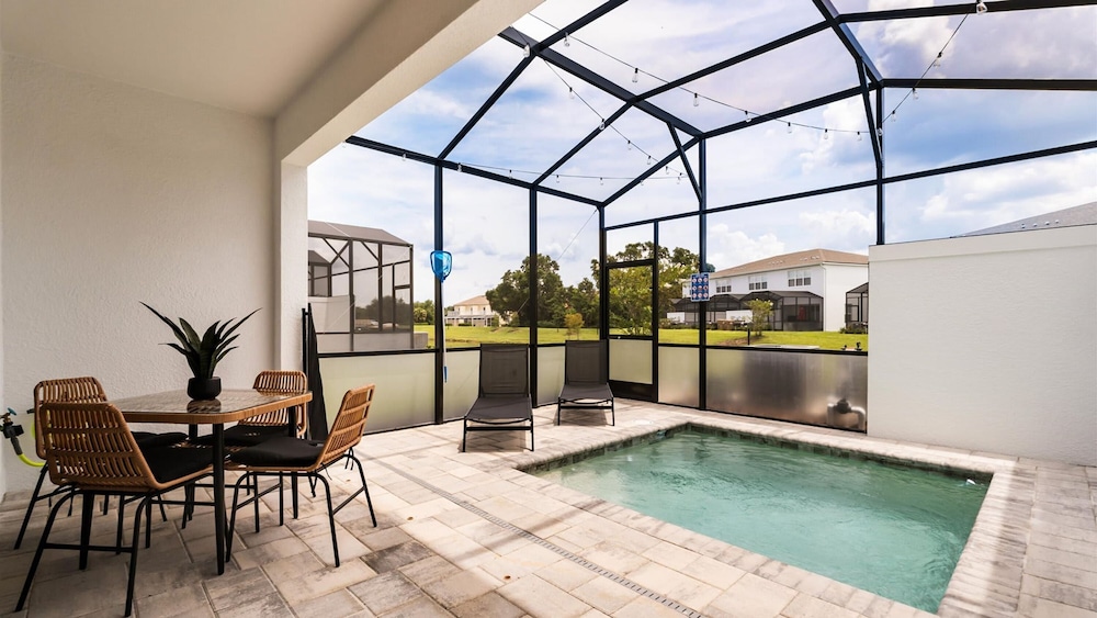 Contemporary 4BR Townhome With Pool Themed Rooms